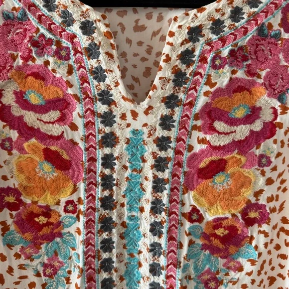 Savanna Jane Boho Multicolor Floral Embroidered Blouse Size Small Bell Sleeves - Picture 2 of 7